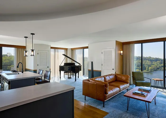 Merriweather Lakehouse Hotel, Autograph Collection